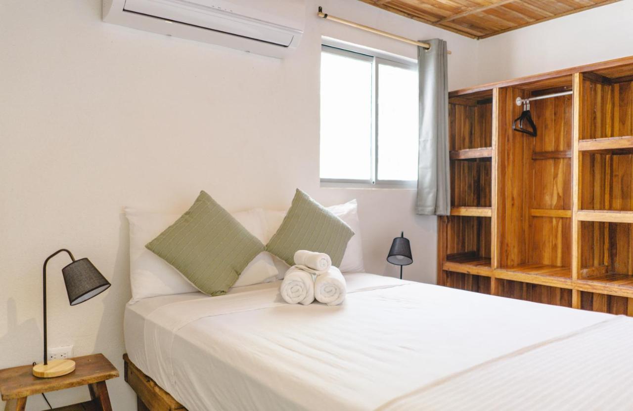 Cuatro Vientos Lodge & Apartments - Mal Pais, Costa Rica Playa Santa Teresa  Εξωτερικό φωτογραφία