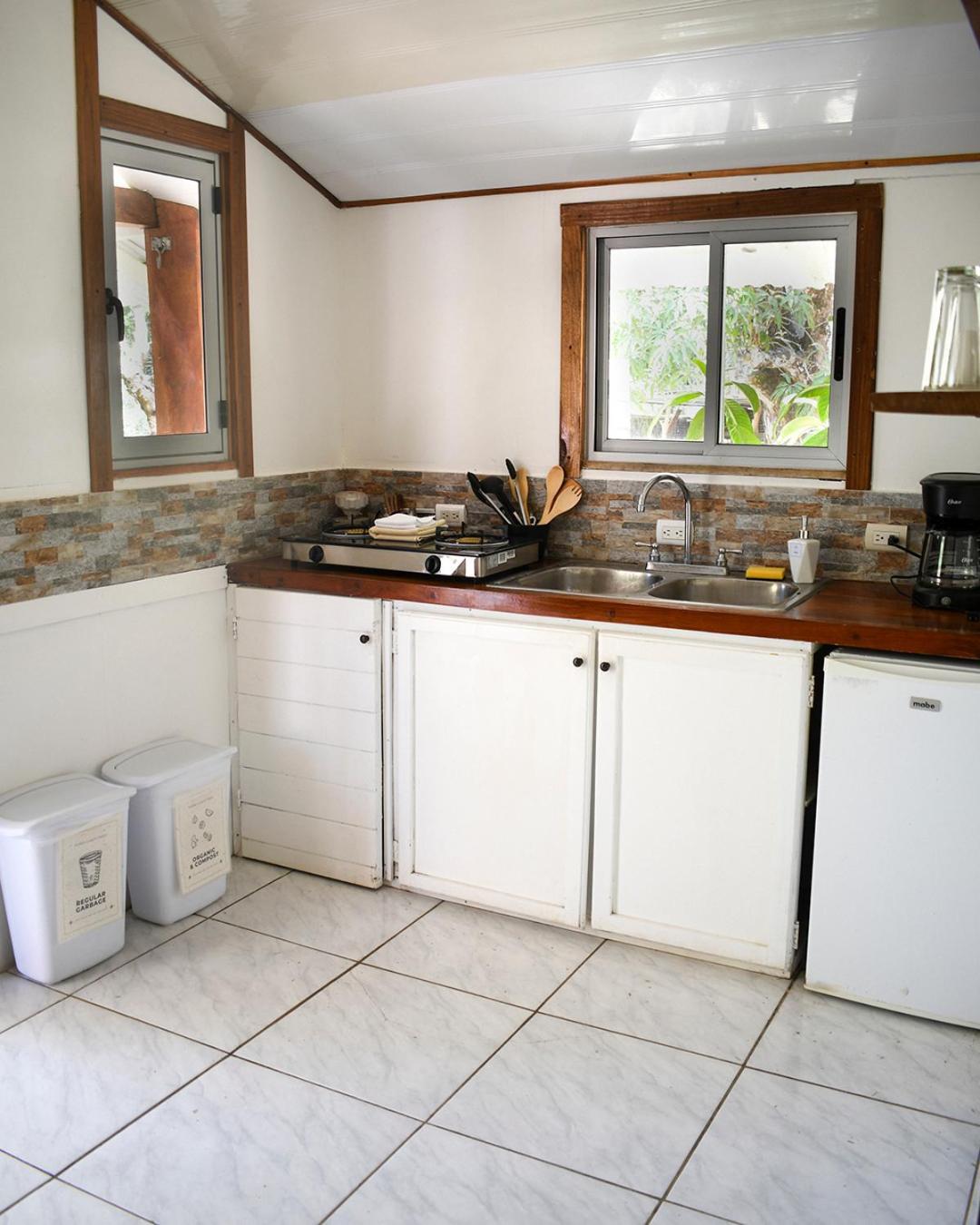 Cuatro Vientos Lodge & Apartments - Mal Pais, Costa Rica Playa Santa Teresa  Εξωτερικό φωτογραφία