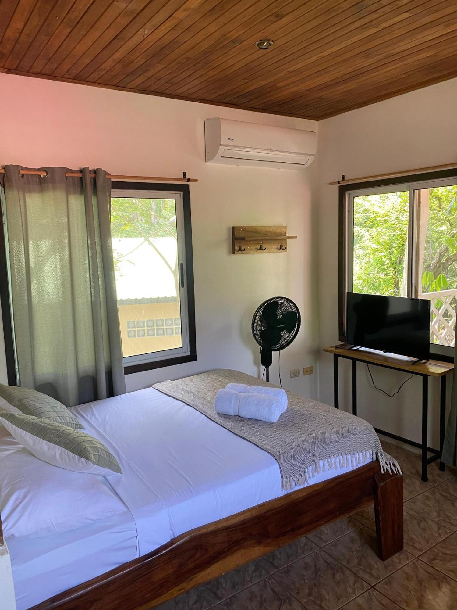 Cuatro Vientos Lodge & Apartments - Mal Pais, Costa Rica Playa Santa Teresa  Εξωτερικό φωτογραφία
