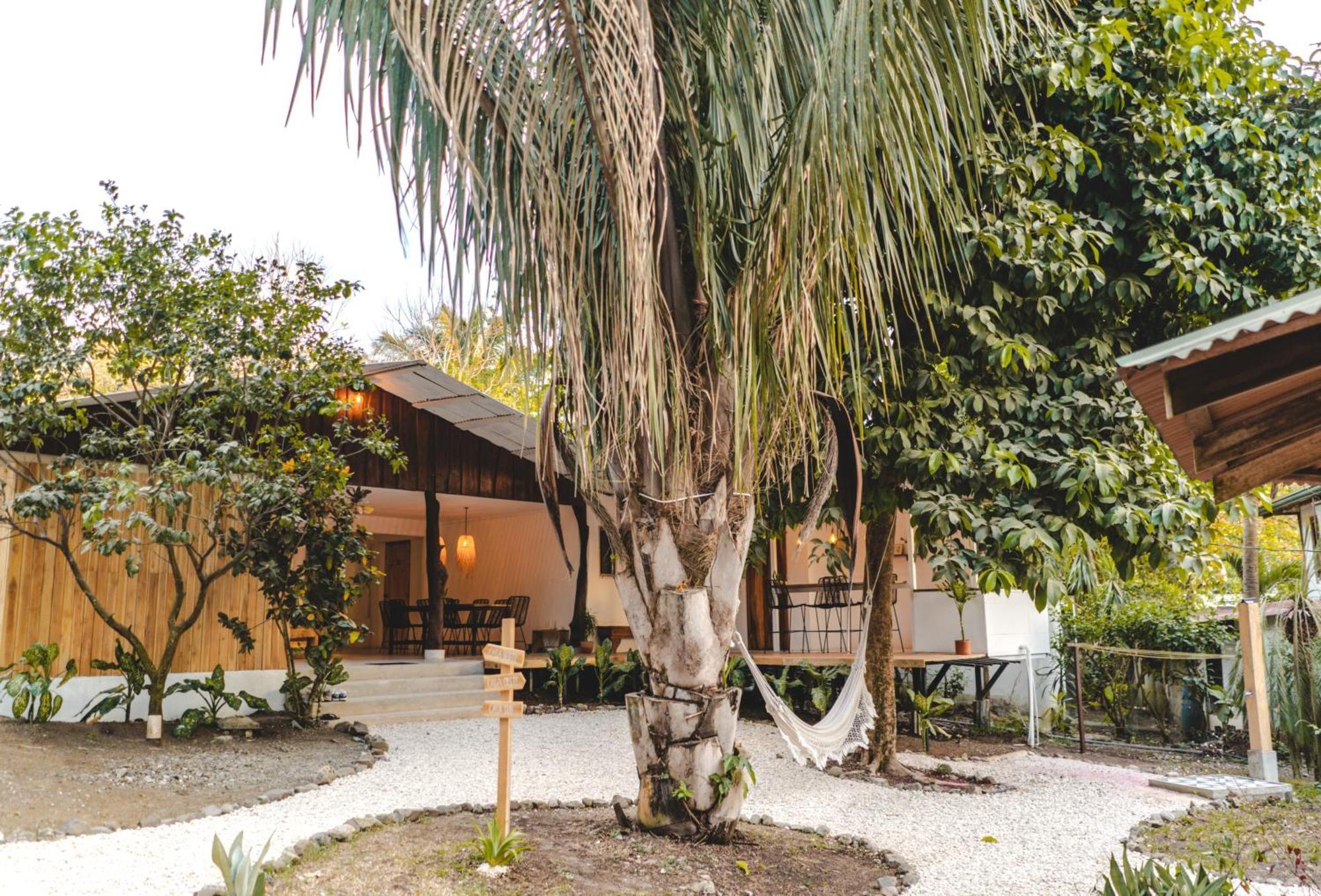 Cuatro Vientos Lodge & Apartments - Mal Pais, Costa Rica Playa Santa Teresa  Εξωτερικό φωτογραφία