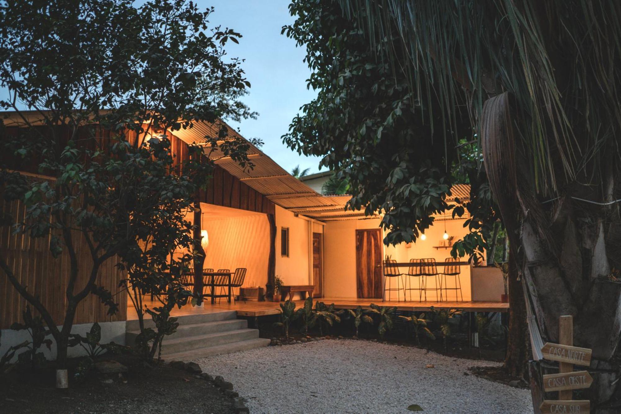 Cuatro Vientos Lodge & Apartments - Mal Pais, Costa Rica Playa Santa Teresa  Εξωτερικό φωτογραφία