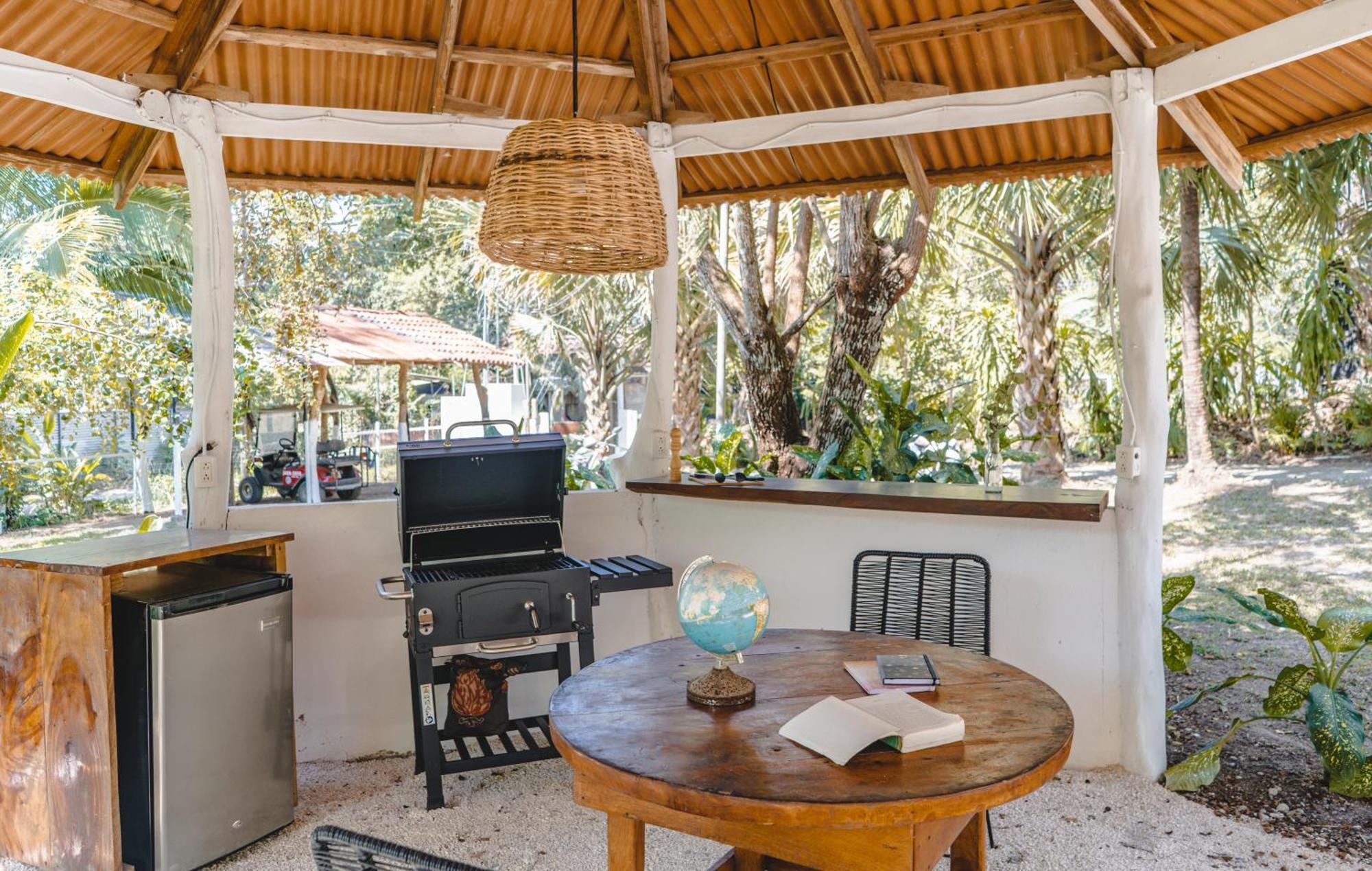 Cuatro Vientos Lodge & Apartments - Mal Pais, Costa Rica Playa Santa Teresa  Εξωτερικό φωτογραφία